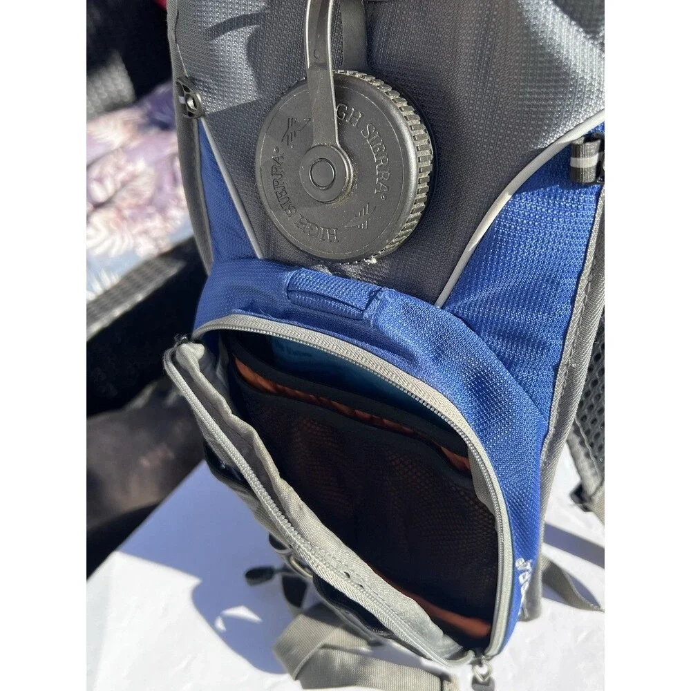High Sierra Hydration Pack 2 L Organizer Pocket Tuck Away Belt & Sport Flap NEW